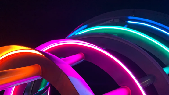 Néon LED flexível com dobra 3D: guia definitivo para arquitetura curva