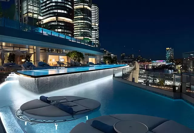 Ilumina&ccedil;&atilde;o de piscina para hotel de alta classe em Sydney
