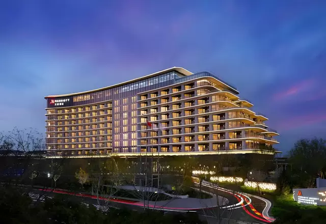 Ilumina&ccedil;&atilde;o de fachada para hotel de alta classe