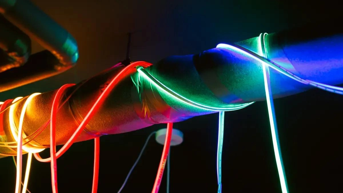 N&eacute;on LED flex&iacute;vel com dobra 3D: guia definitivo para arquitetura curva