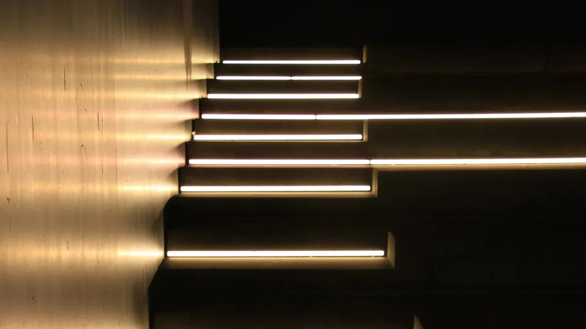 Como emparelhar perfis de alum&iacute;nio com LED Flex para ilumina&ccedil;&atilde;o impec&aacute;vel